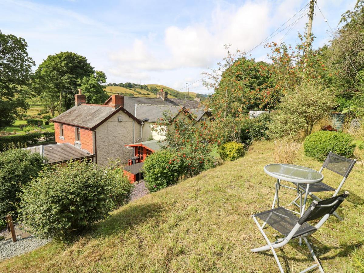 Brook Cottage Llanidloes Exterior photo